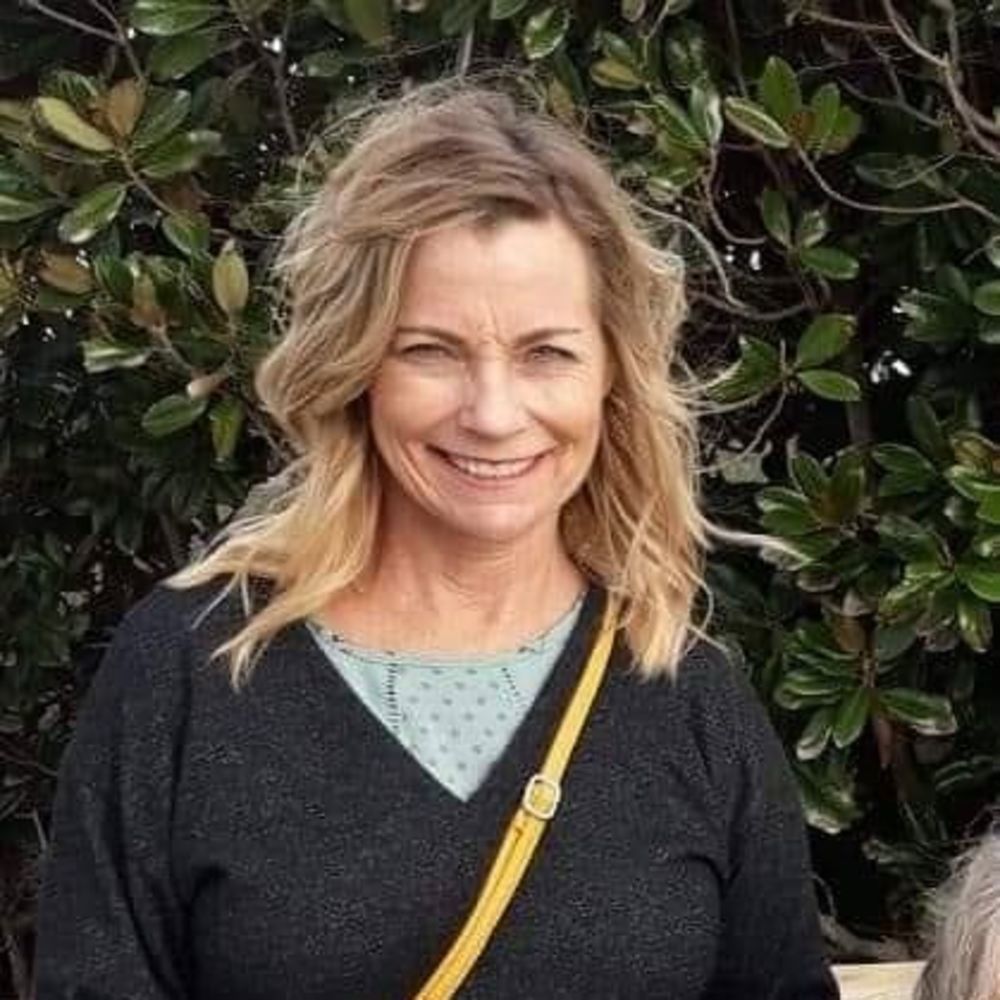 Meet your Posher, Angela